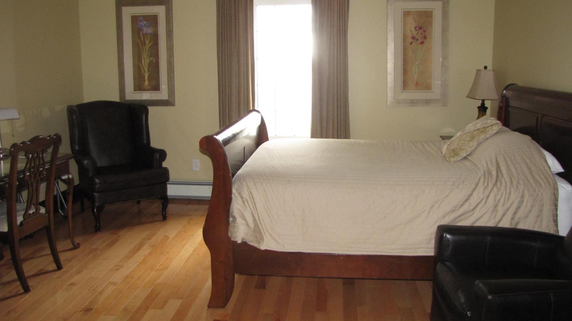 Spanish Bay Inn, Canada سيدني المظهر الخارجي الصورة