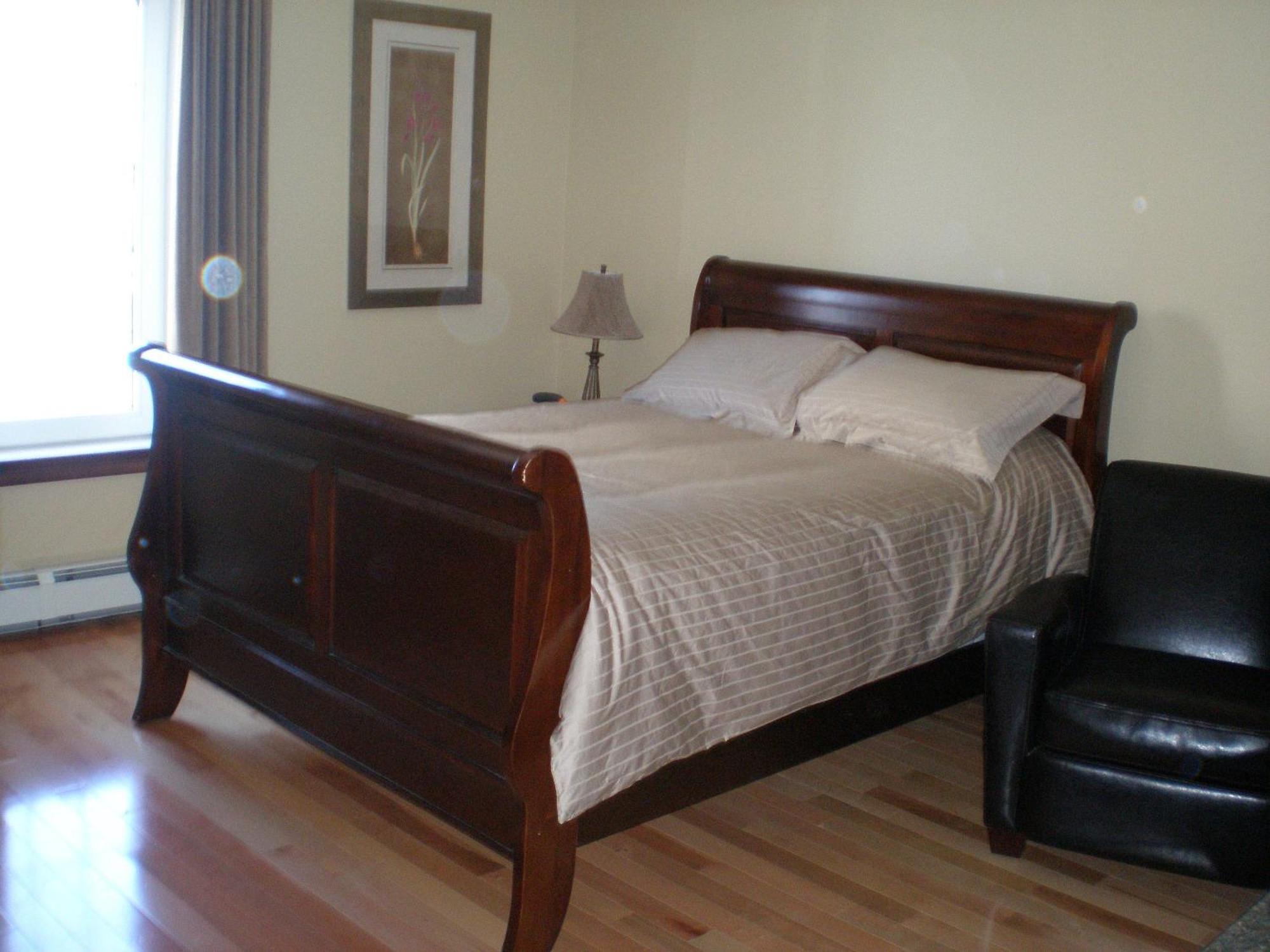 Spanish Bay Inn, Canada سيدني المظهر الخارجي الصورة